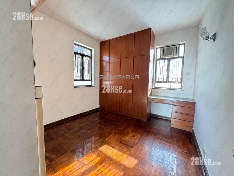 Mandarin Court Sell 2 Bedrooms 487 ft²