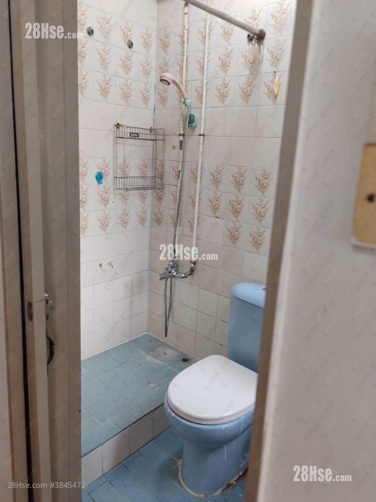 Golden Lion Garden Sell 2 Bedrooms 270 ft²