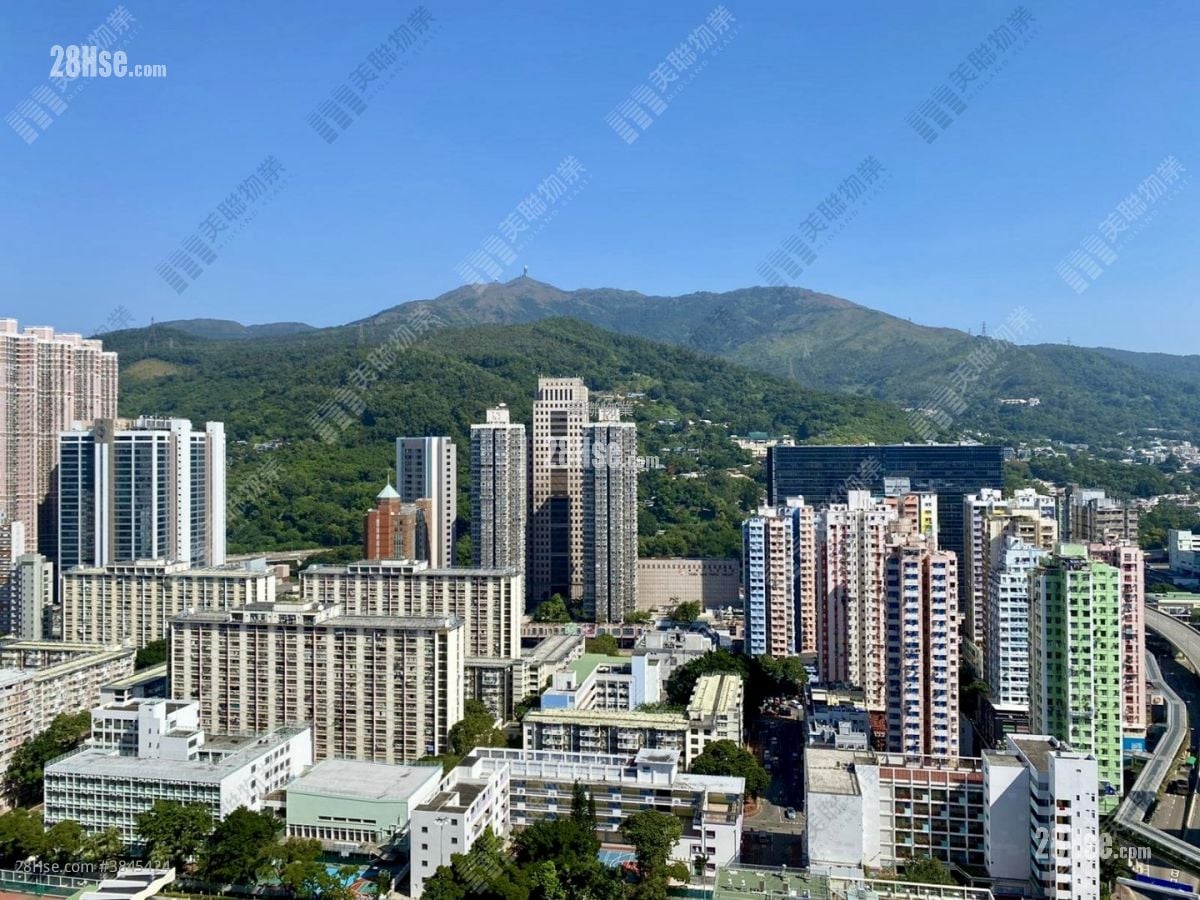 萬景峯 售盤 4 房 , 3 浴室 830 平方呎