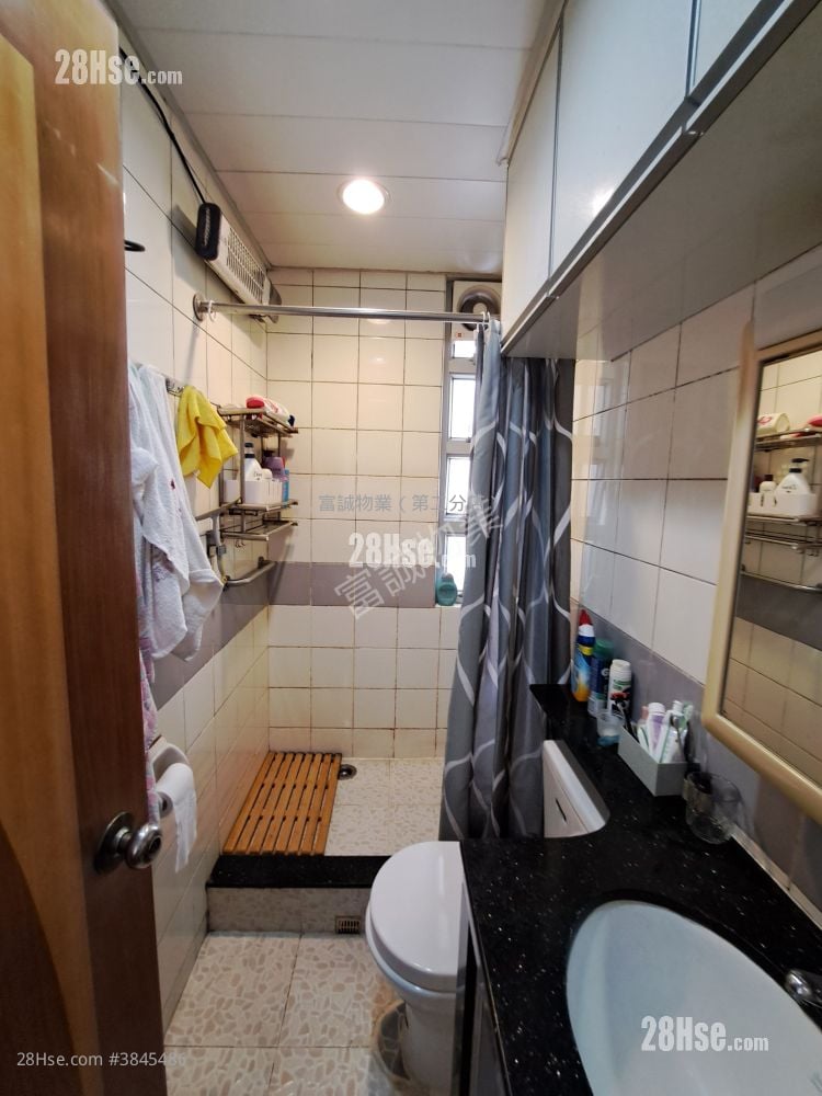 Yau Chui Court Sell 553 ft²