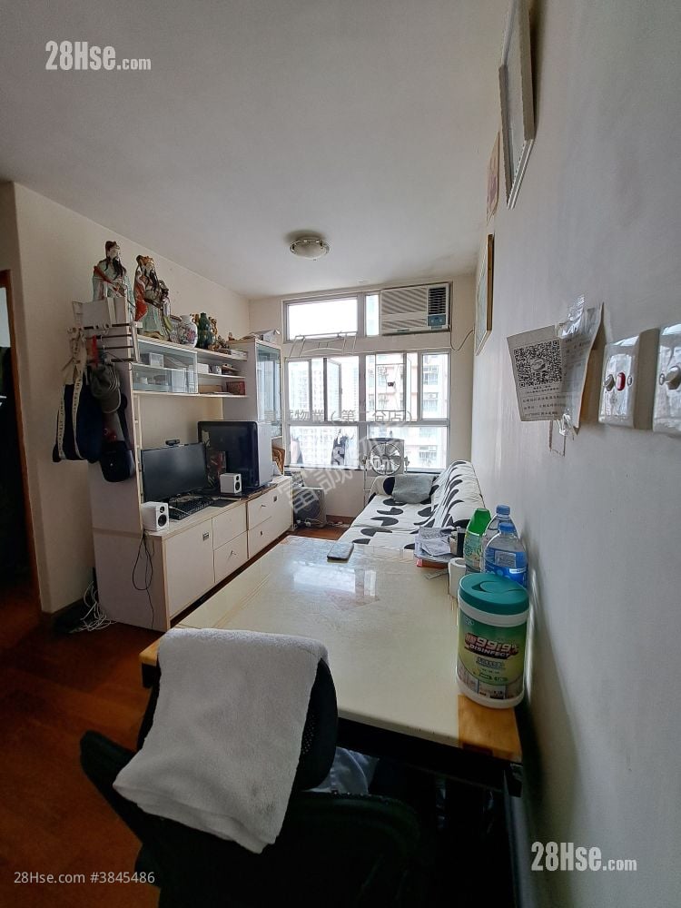Yau Chui Court Sell 553 ft²