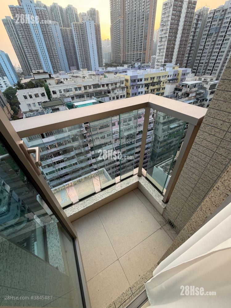 One Soho Rental 1 Bedroom , 1 Bathroom 320 ft²