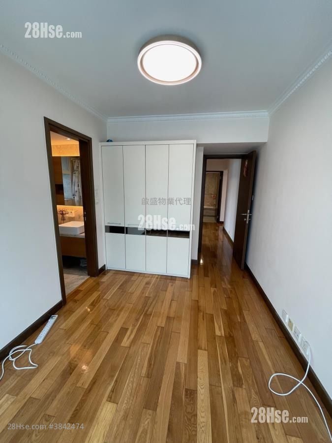 Le Billionnaire Sell 3 Bedrooms , 2 Bathrooms 889 ft²