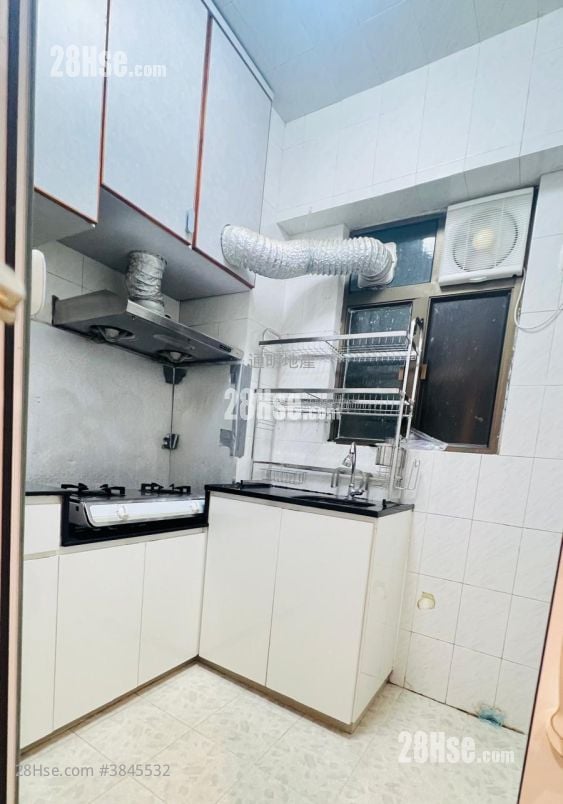 Wah Lai Mansion Rental 3 Bedrooms , 1 Bathroom 560 ft²