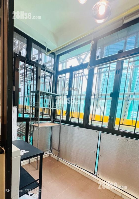 Wah Lai Mansion Rental 3 Bedrooms , 1 Bathroom 560 ft²
