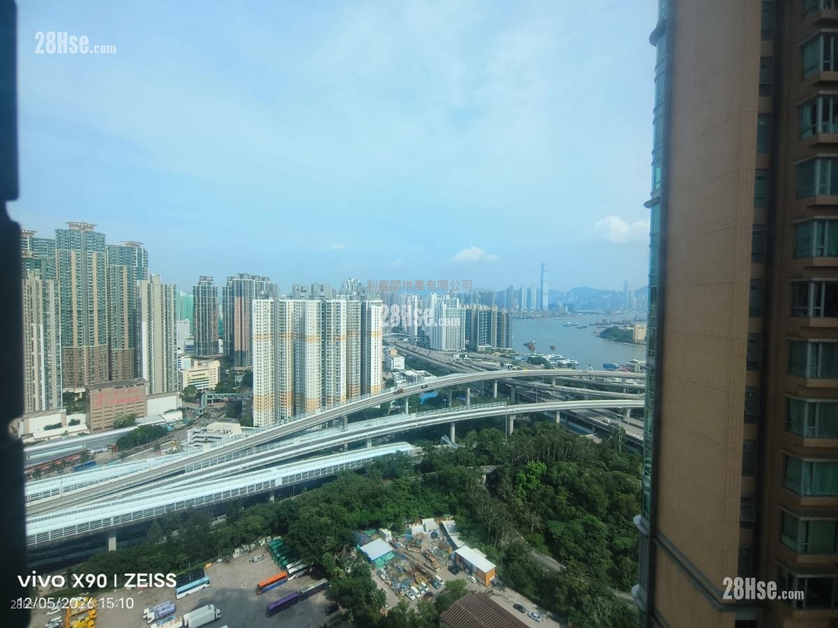Manhattan Hill Sell 2 Bedrooms , 1 Bathroom 576 ft²