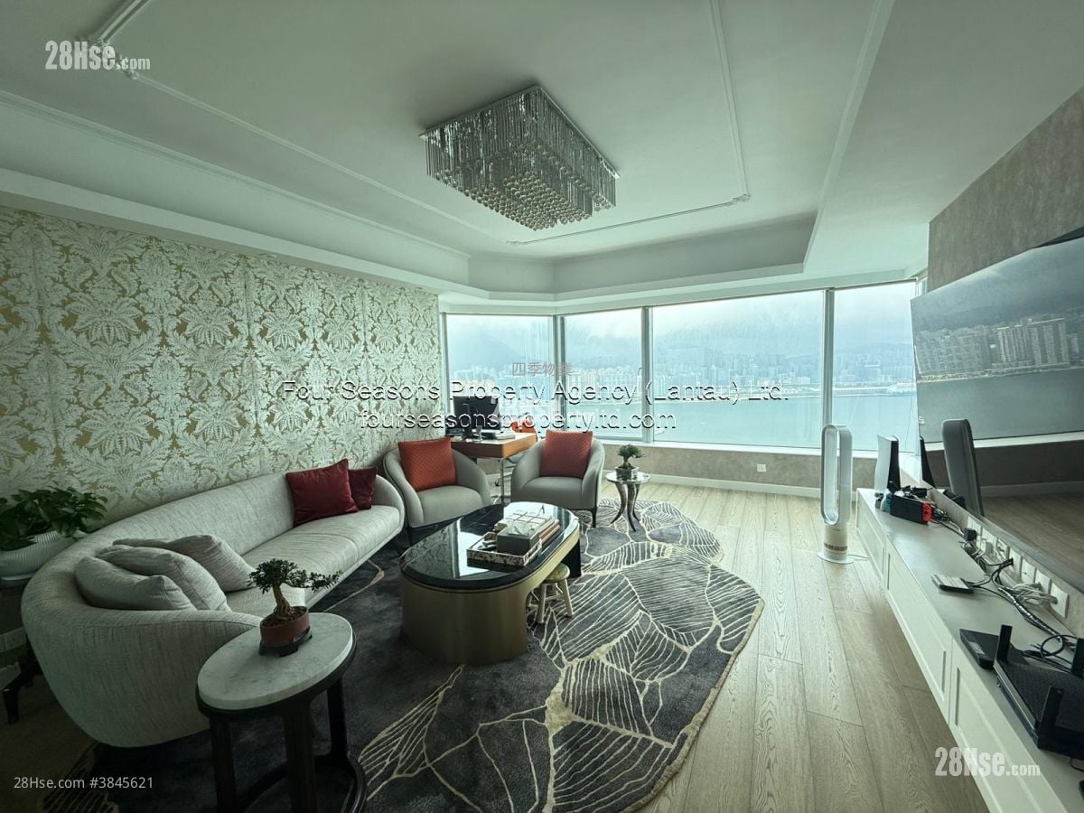 Harbourfront Landmark Sell 5+ Bedrooms , 5+ Bathrooms 1,580 ft²