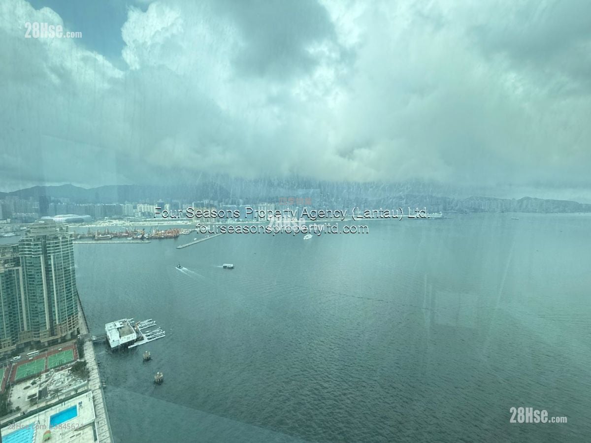 Harbourfront Landmark Sell 5+ Bedrooms , 5+ Bathrooms 1,580 ft²