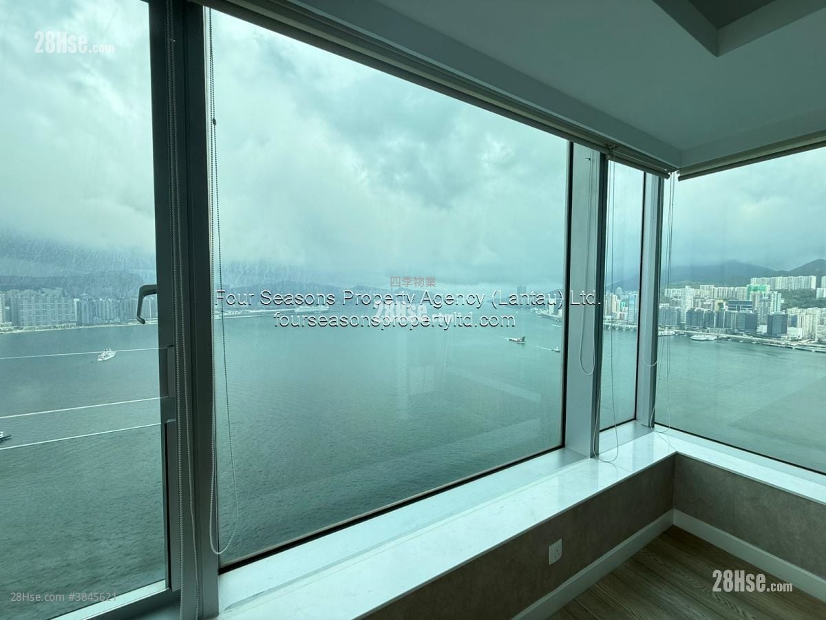 Harbourfront Landmark Sell 5+ Bedrooms , 5+ Bathrooms 1,580 ft²
