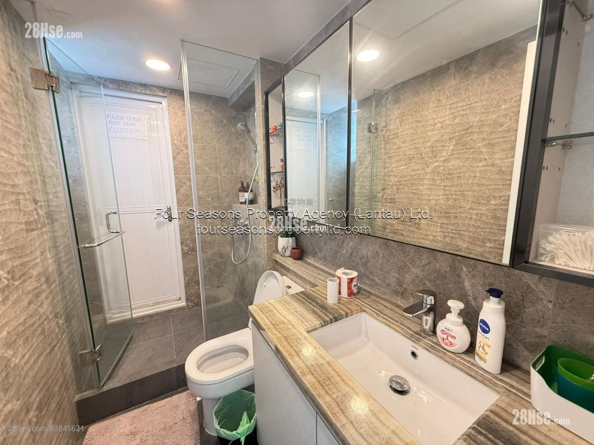 Harbourfront Landmark Sell 5+ Bedrooms , 5+ Bathrooms 1,580 ft²