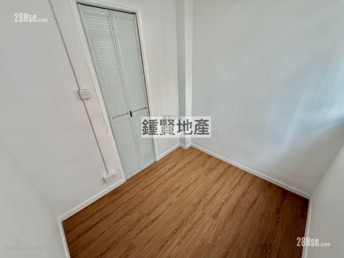 Yan Oi Building Sell 2 Bedrooms , 1 Bathroom 434 ft²