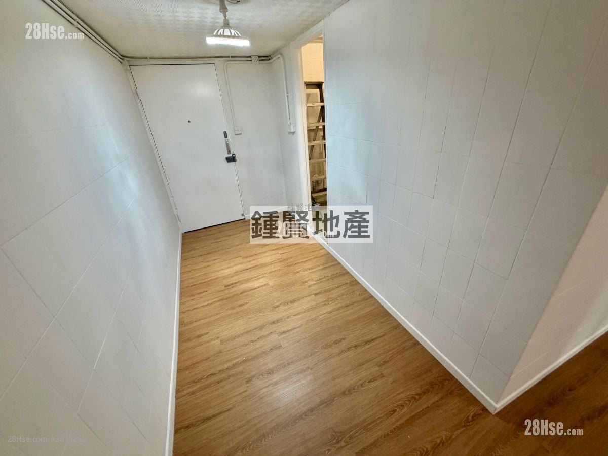 Yan Oi Building Sell 2 Bedrooms , 1 Bathroom 434 ft²