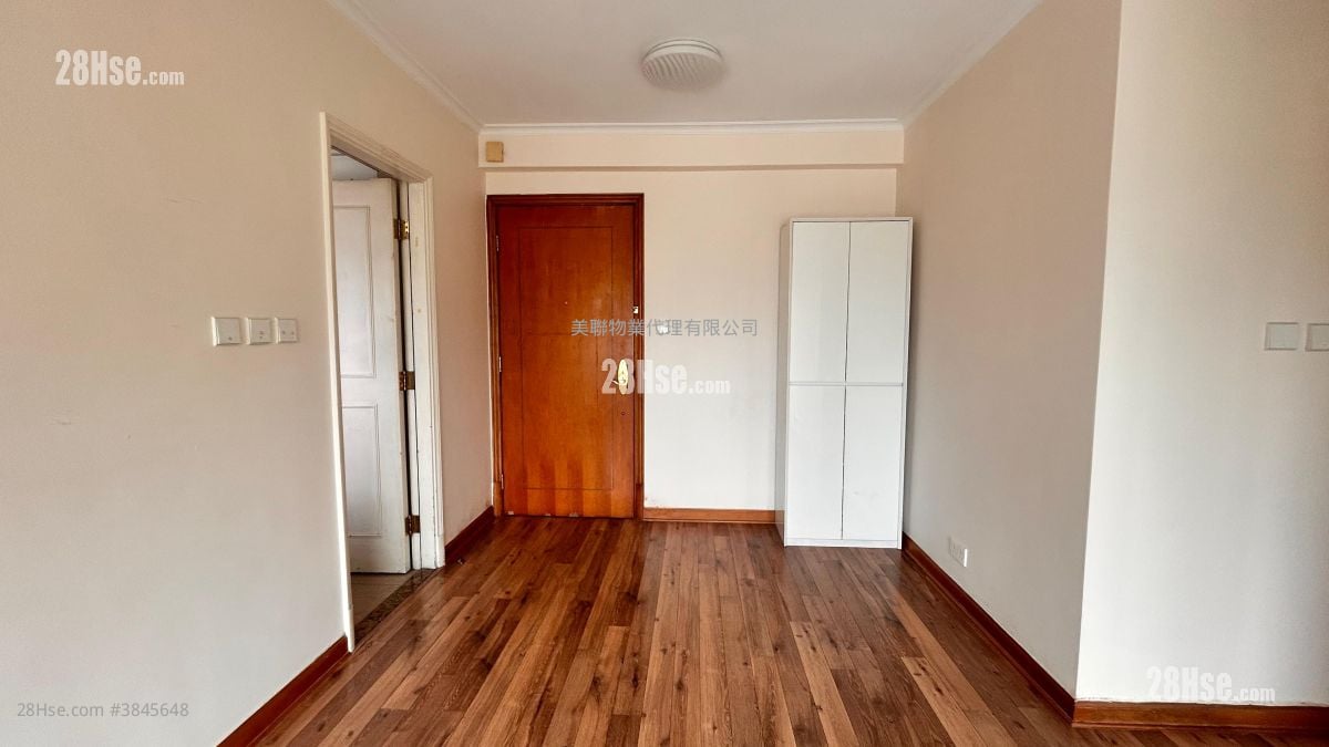 Nob Hill Sell 2 Bedrooms , 1 Bathroom 457 ft²