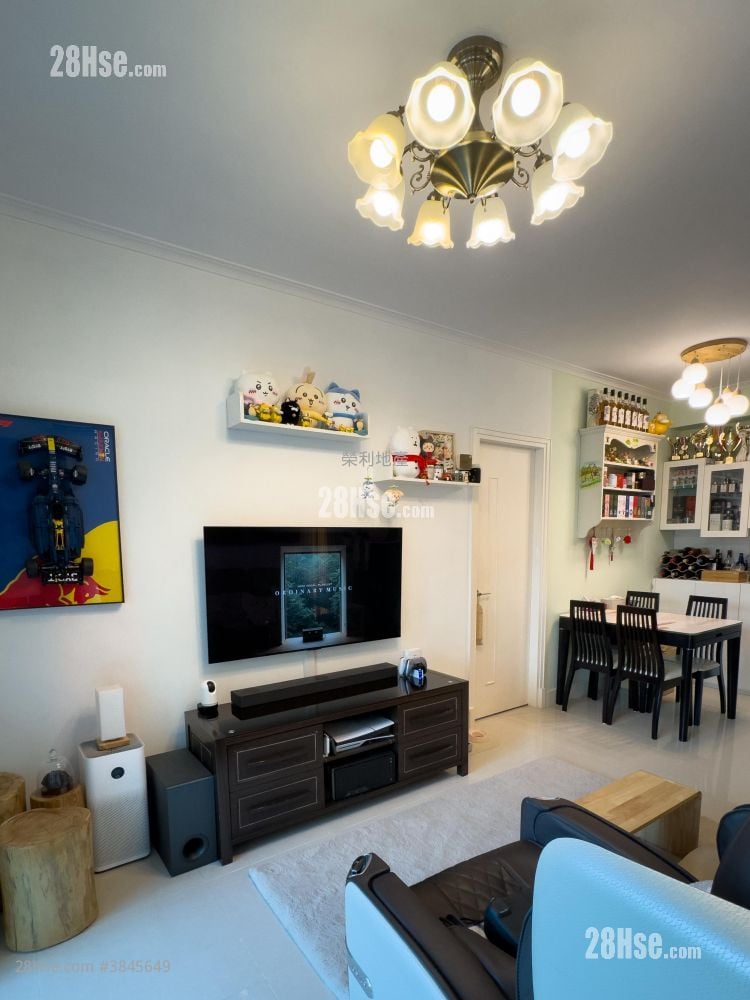Le Prestige Sell 3 Bedrooms , 2 Bathrooms 728 ft²