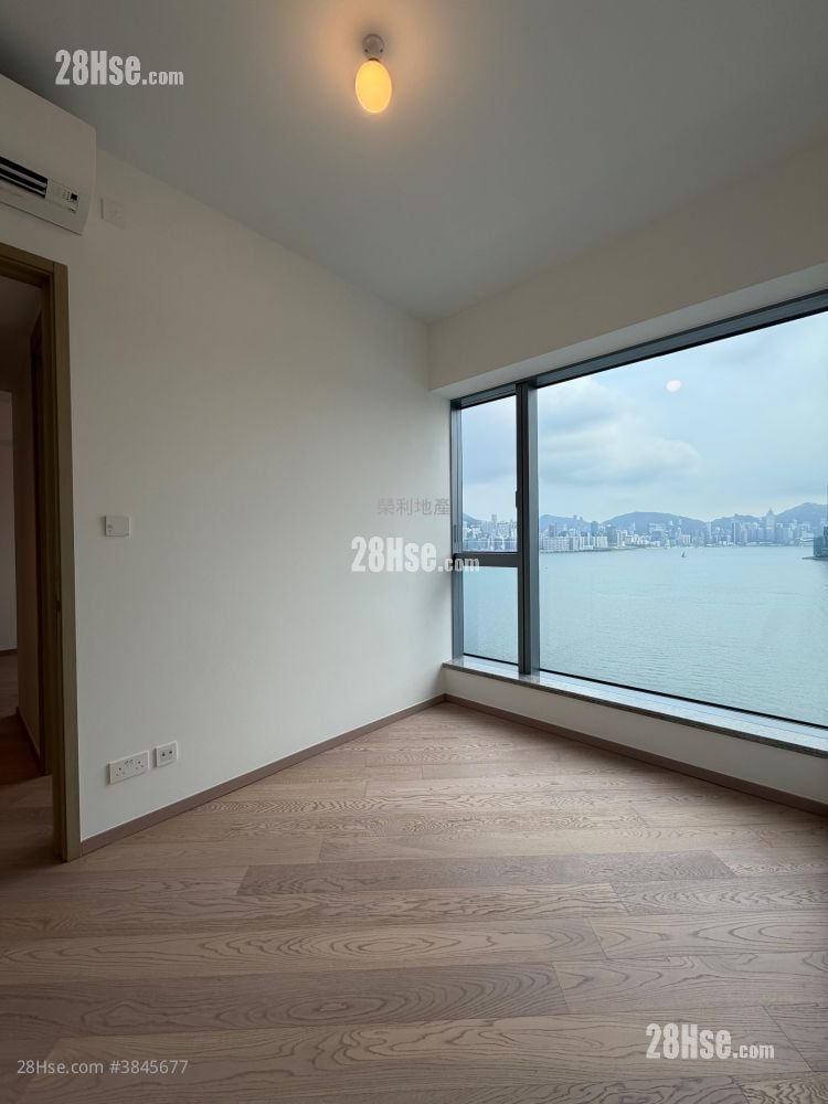 Victoria Voyage Rental 2 Bedrooms , 1 Bathroom 560 ft²