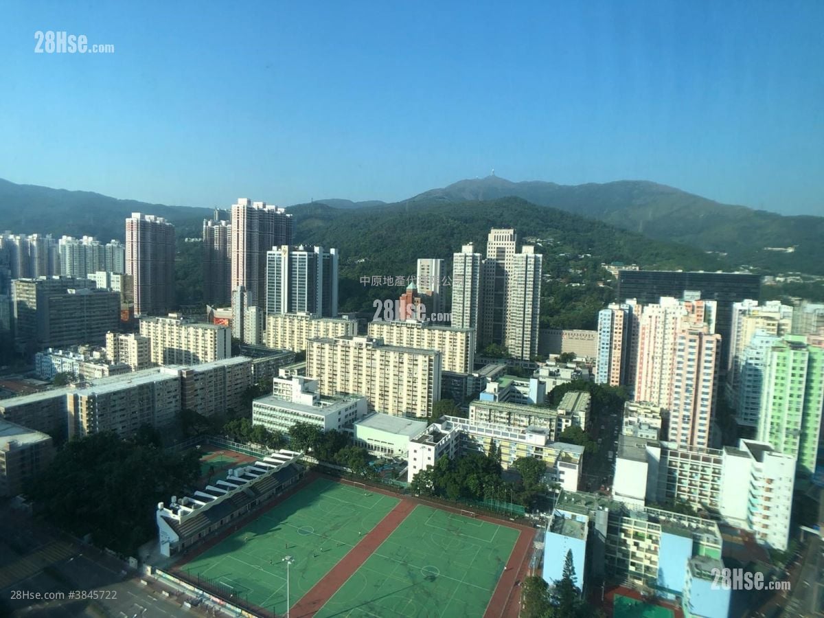 景觀: 萬景峯 售盤 3 房 , 2 浴室 830 平方呎