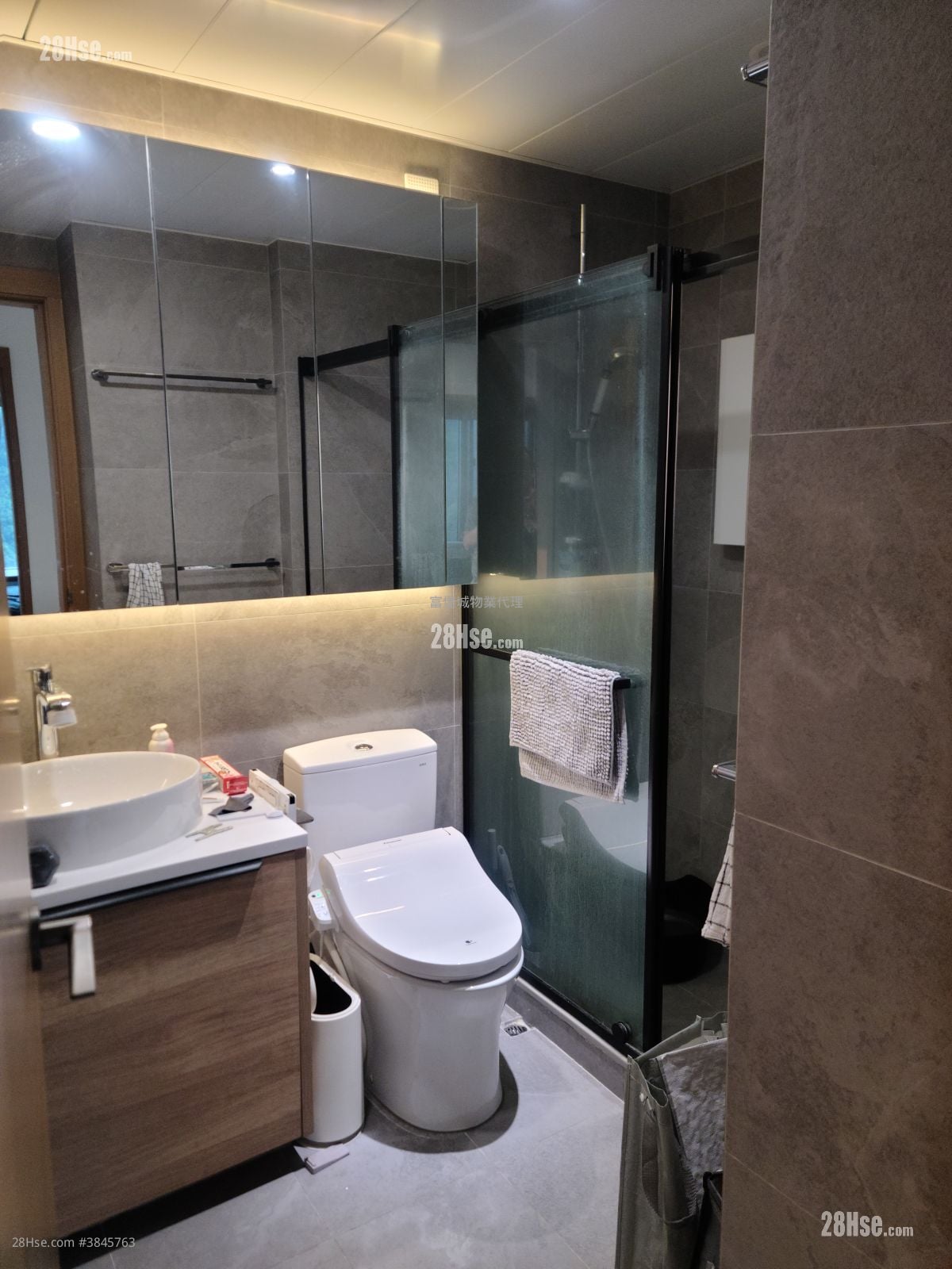 Castello Rental 1 Bedroom , 1 Bathroom 547 ft²