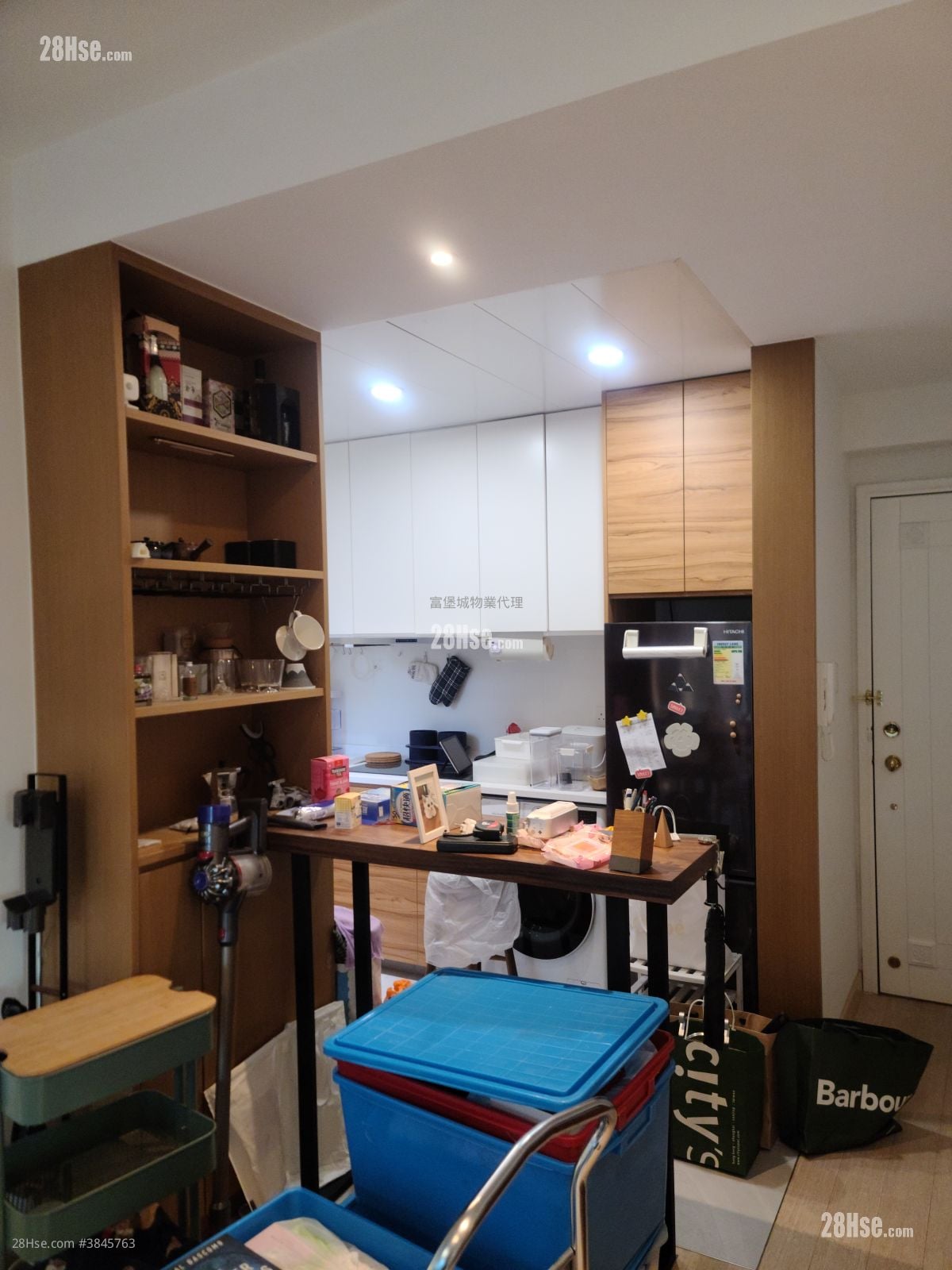 Castello Rental 1 Bedroom , 1 Bathroom 547 ft²