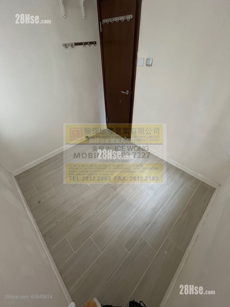 Wah Sun Building Rental 2 Bedrooms , 1 Bathroom 302 ft²