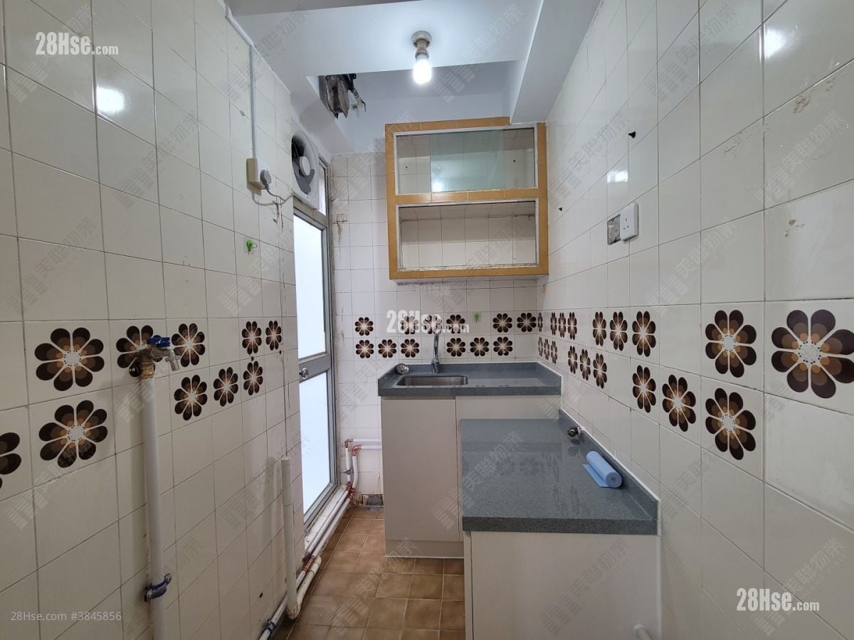 Tsuen Tak Garden Sell 2 Bedrooms , 1 Bathroom 287 ft²