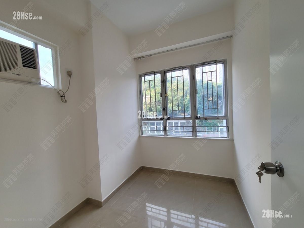 Tsuen Tak Garden Sell 2 Bedrooms , 1 Bathroom 287 ft²