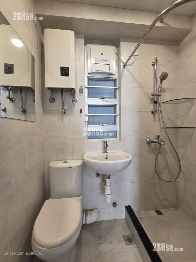 Tak Bo Garden Sell 1 Bathroom 253 ft²