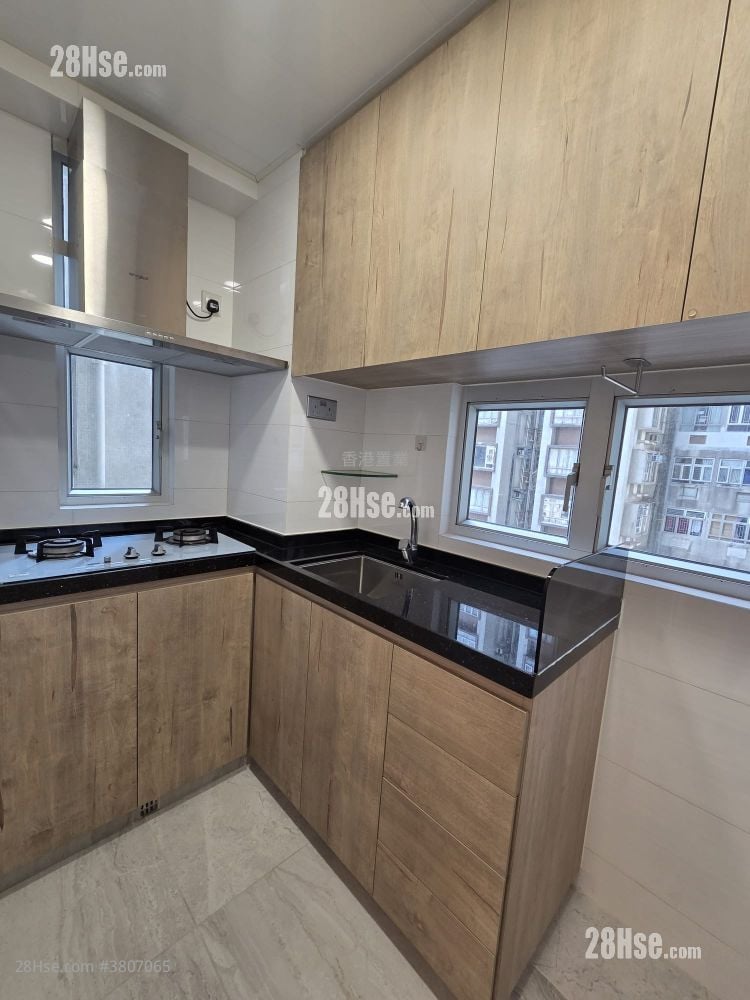 Tak Bo Garden Sell 1 Bathroom 253 ft²