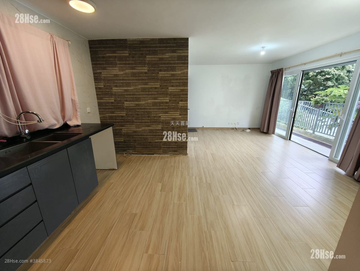 Village House Rental 2 Bedrooms , 2 Bathrooms 700 ft²