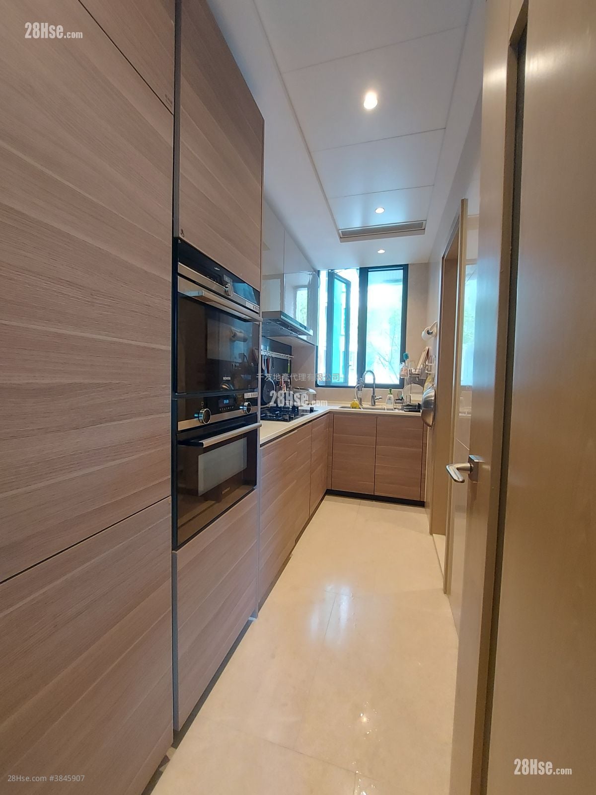 Wetland Seasons Park Rental 3 Bedrooms , 2 Bathrooms 779 ft²