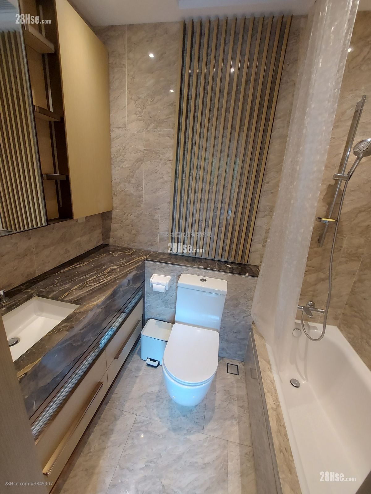 Wetland Seasons Park Rental 3 Bedrooms , 2 Bathrooms 779 ft²