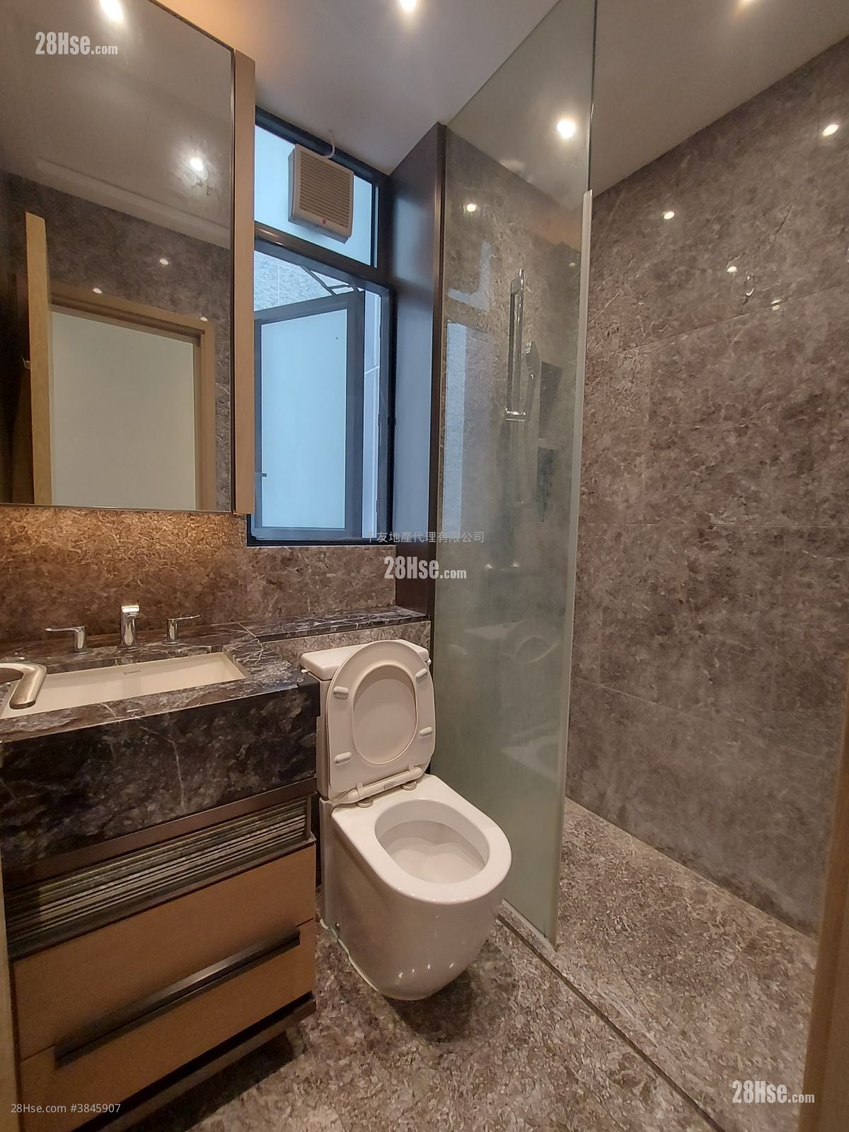 Wetland Seasons Park Rental 3 Bedrooms , 2 Bathrooms 779 ft²
