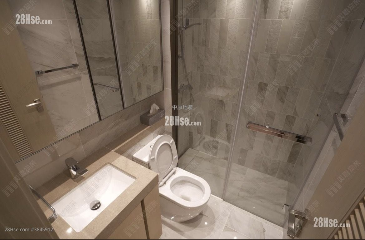 Mount Regency Rental 454 ft²