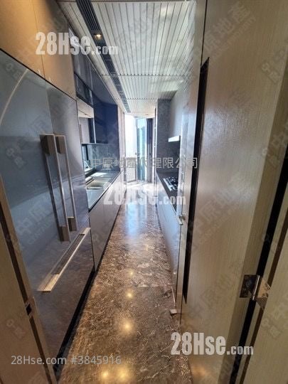 St. Michel Sell 4 Bedrooms 1,235 ft²