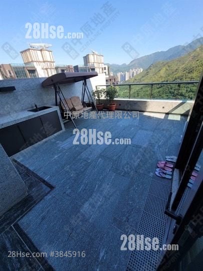 St. Michel Sell 4 Bedrooms 1,235 ft²