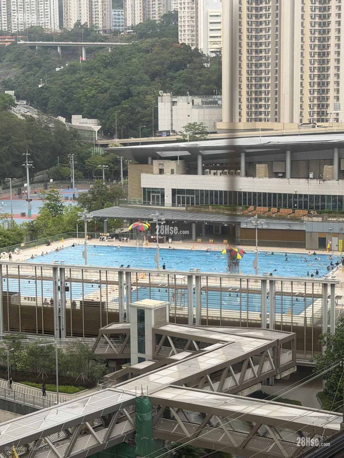 观塘工业中心 租盘 806 平方尺