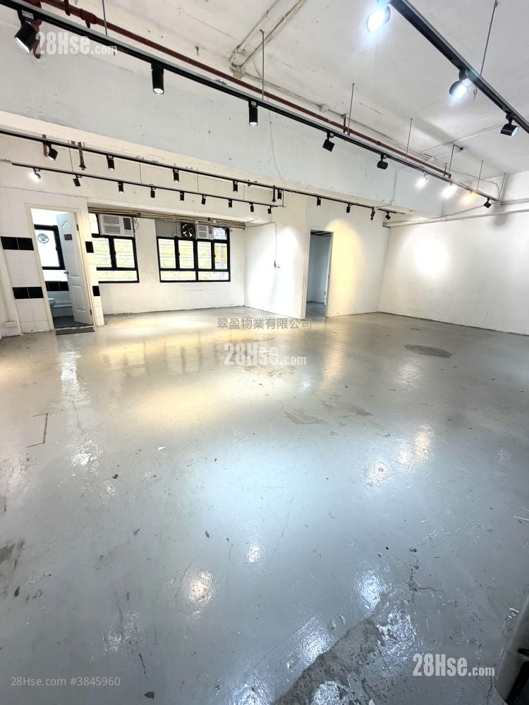观塘工业中心 租盘 806 平方尺