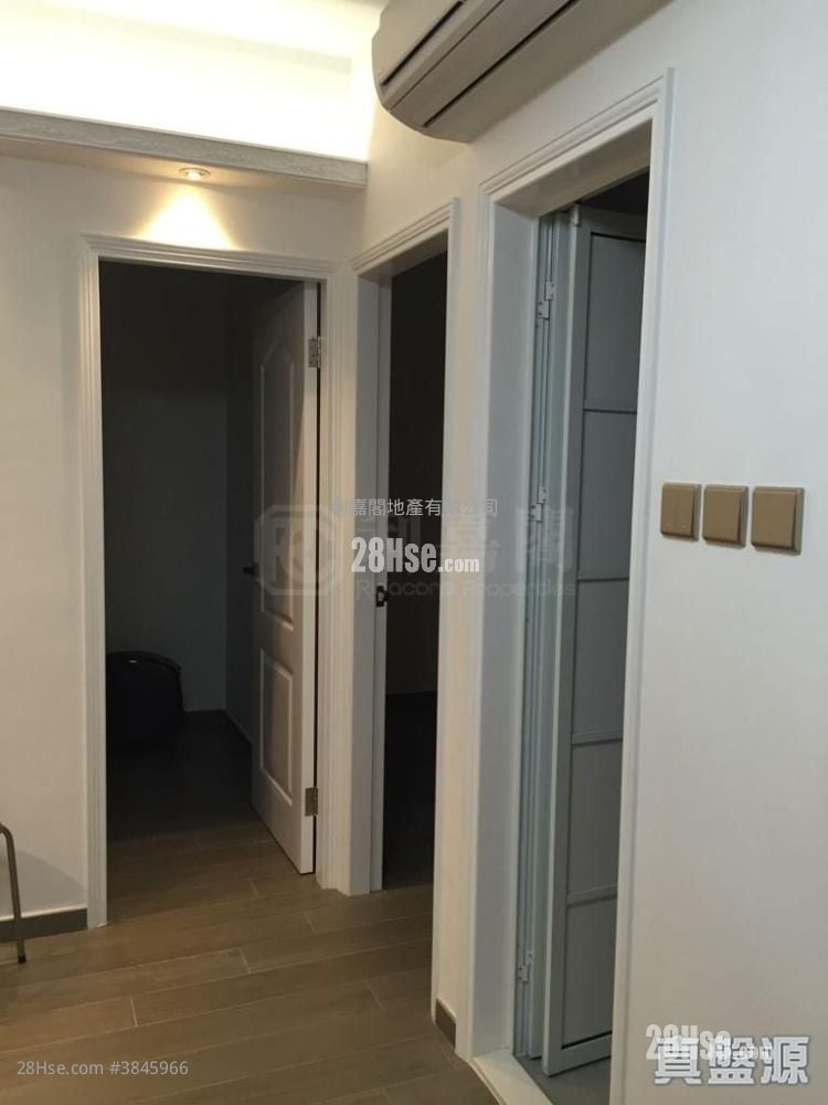 Sun Ying Building Sell 2 Bedrooms 482 ft²