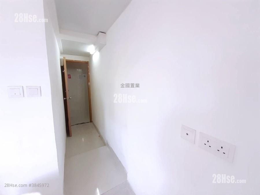 韶興大廈 售盤 5+ 房 , 5+ 浴室 670 平方呎