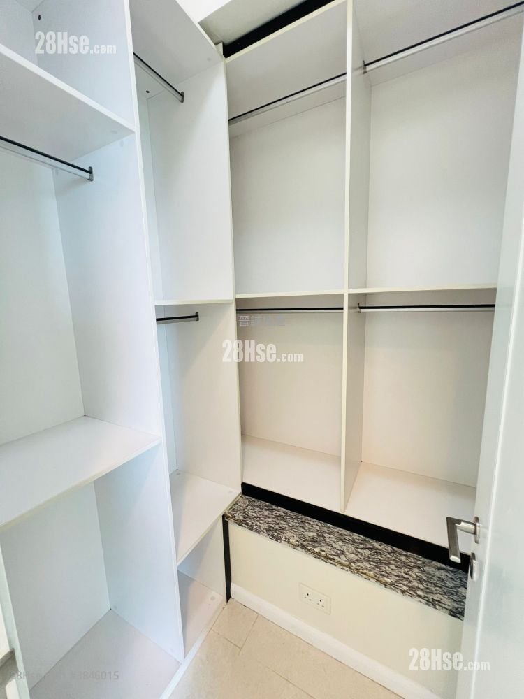 Crown By The Sea Rental 5+ Bedrooms , 3 Bathrooms 1,026 ft²