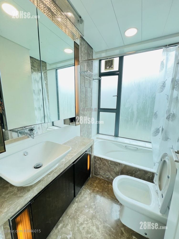 Crown By The Sea Rental 5+ Bedrooms , 3 Bathrooms 1,026 ft²
