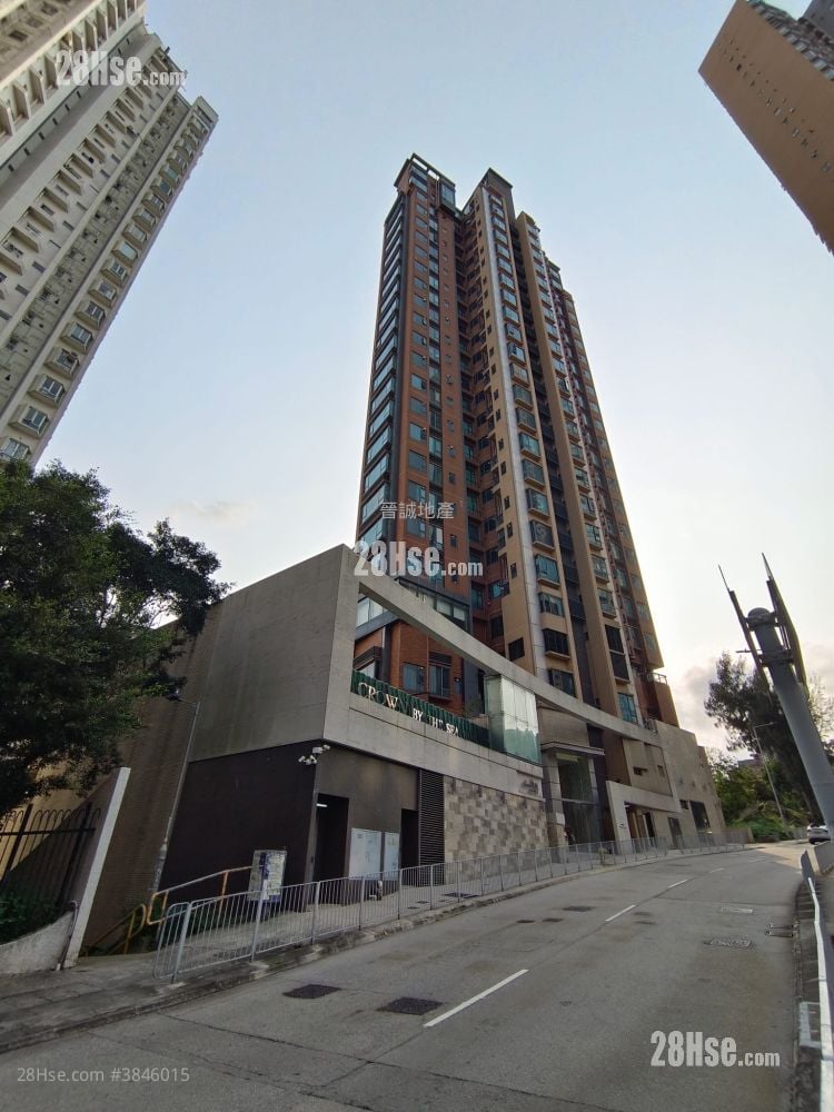 Crown By The Sea Rental 5+ Bedrooms , 3 Bathrooms 1,026 ft²