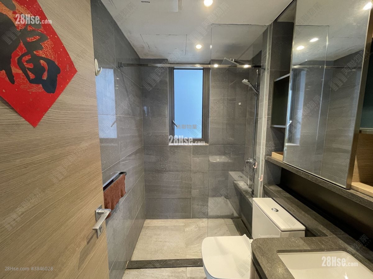 Solaria Rental 3 Bedrooms , 2 Bathrooms 696 ft²