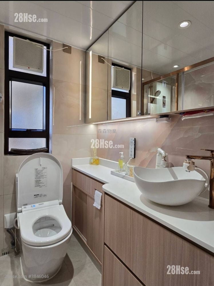 Hoi Kwong Court Rental 3 Bedrooms , 1 Bathroom 639 ft²