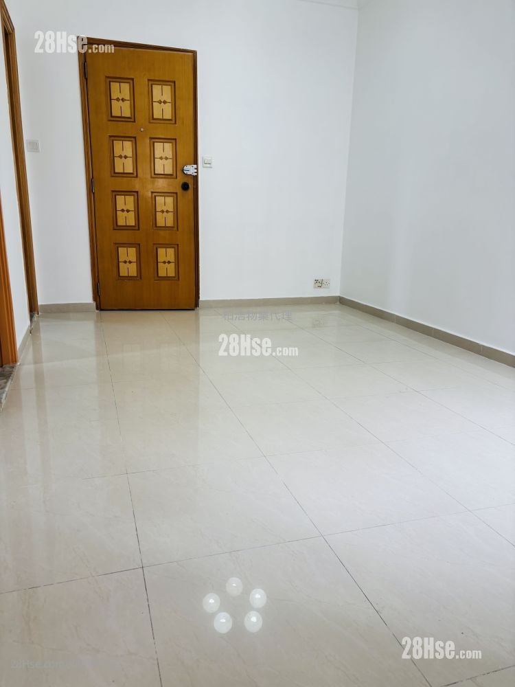 Scenic Court Sell 2 Bedrooms , 1 Bathroom 358 ft²