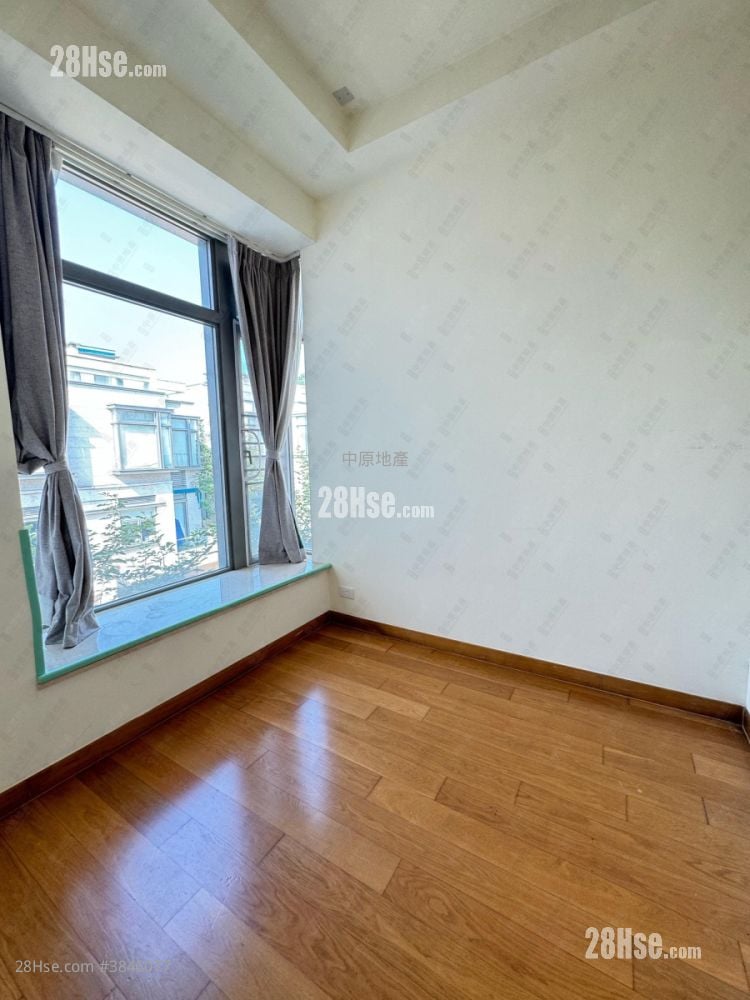 The Green Sell 3 Bedrooms 1,315 ft²