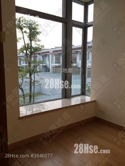 The Green Sell 3 Bedrooms 1,315 ft²