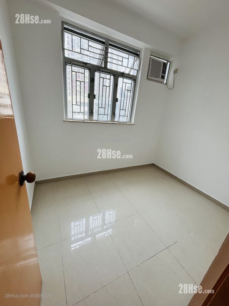 Scenic Court Sell 2 Bedrooms , 1 Bathroom 358 ft²