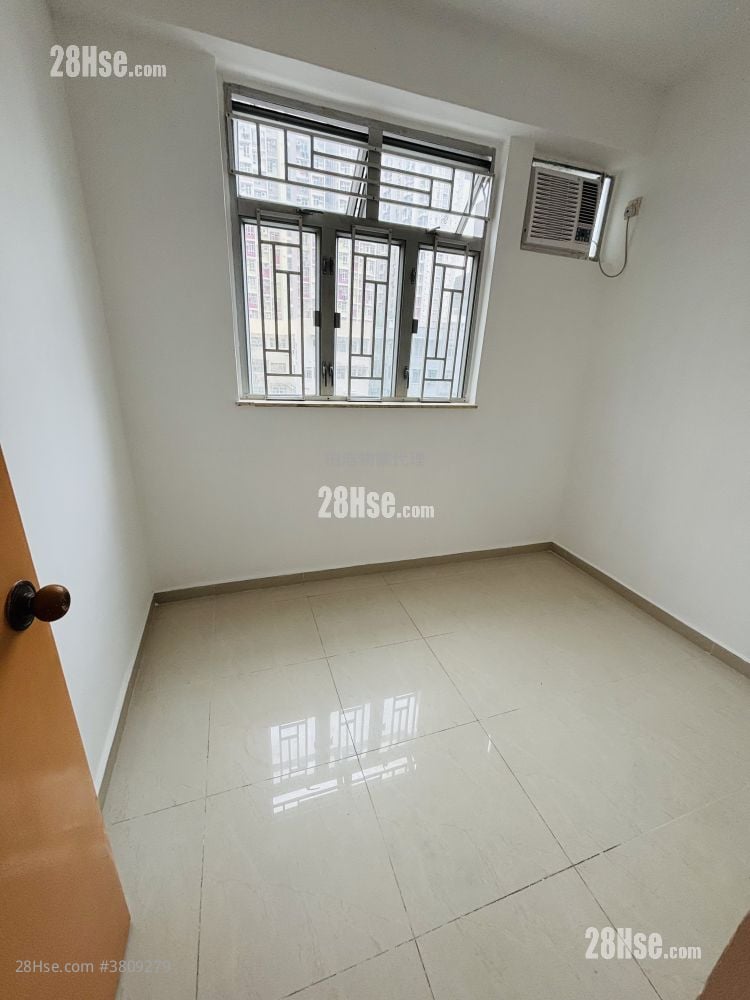 Scenic Court Sell 2 Bedrooms , 1 Bathroom 358 ft²