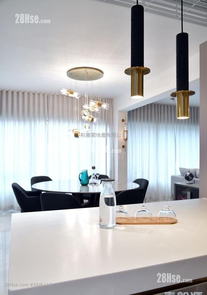 King's Park Villa Sell 3 Bedrooms , 2 Bathrooms 1,812 ft²