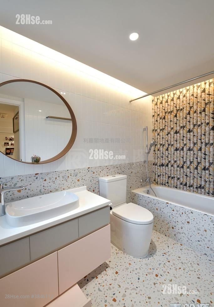 King's Park Villa Sell 3 Bedrooms , 2 Bathrooms 1,812 ft²